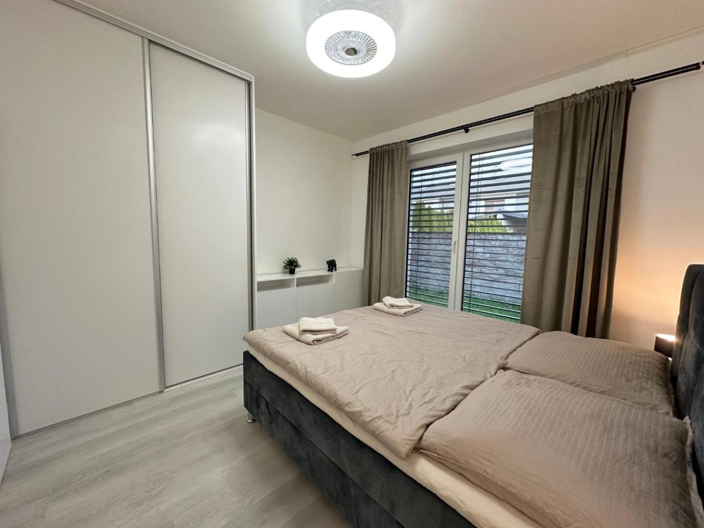Klimatizovany Apartmanovy Dom S Virivkou, 9A Senec Exterior foto