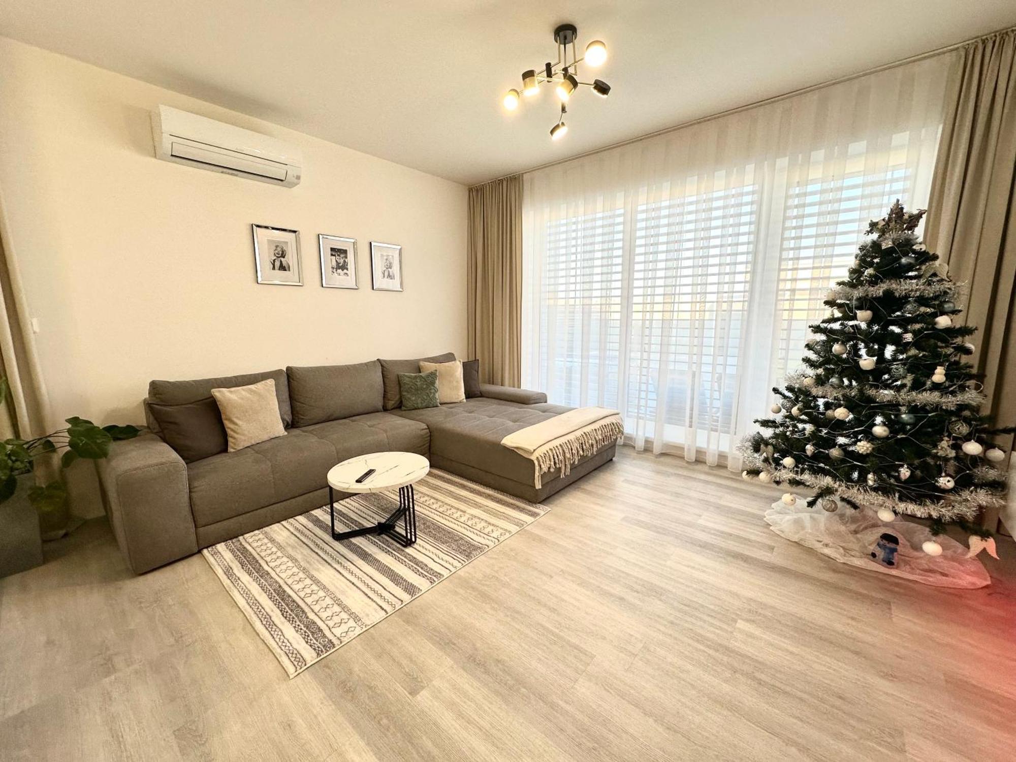 Klimatizovany Apartmanovy Dom S Virivkou, 9A Senec Exterior foto
